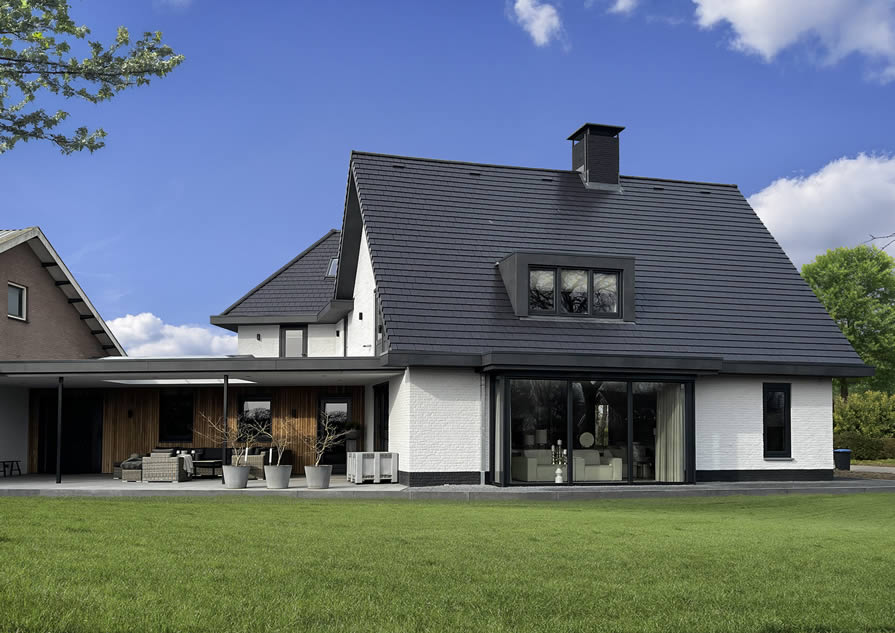 Tuinzijde met veranda