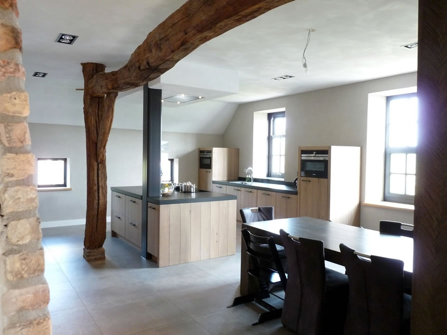 Woonkeuken met kookeiland